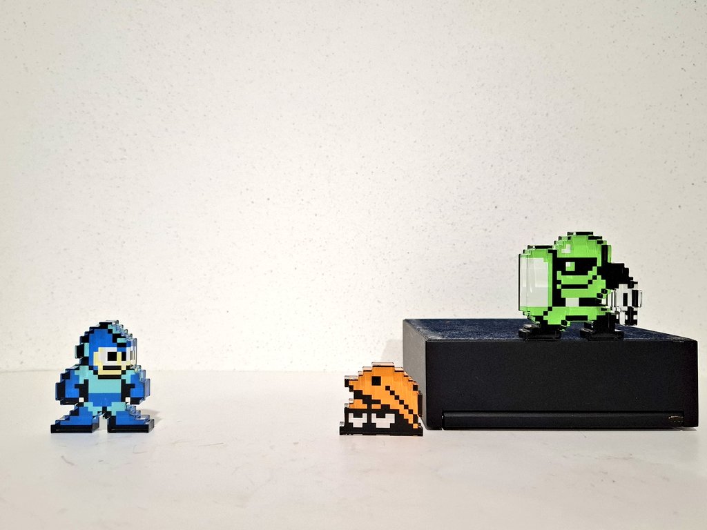 大カプコン展で買ったロックマン アクリルフィギュア。フィギュアを