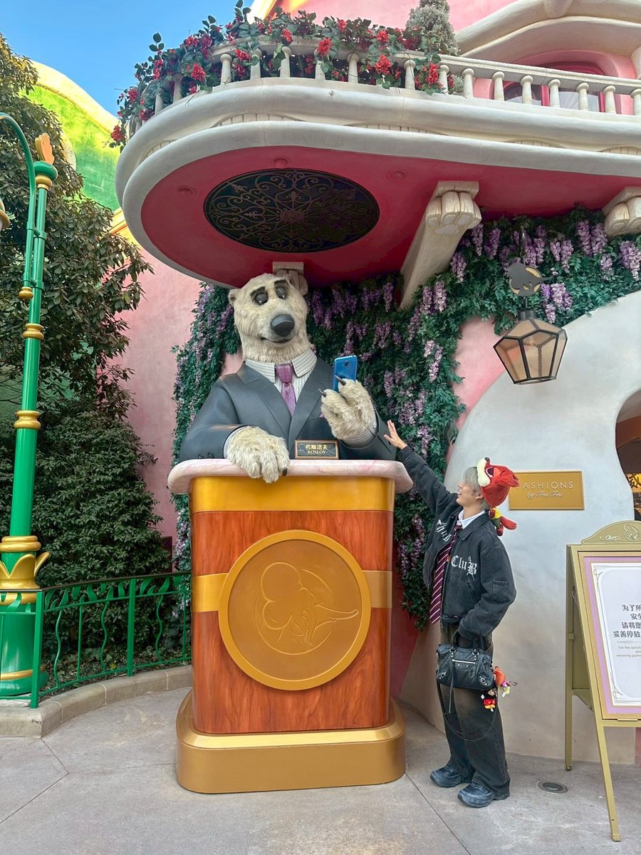 お正月休みは家族と初めての上海ディズニー🏰🦊 ズートピアエリアが