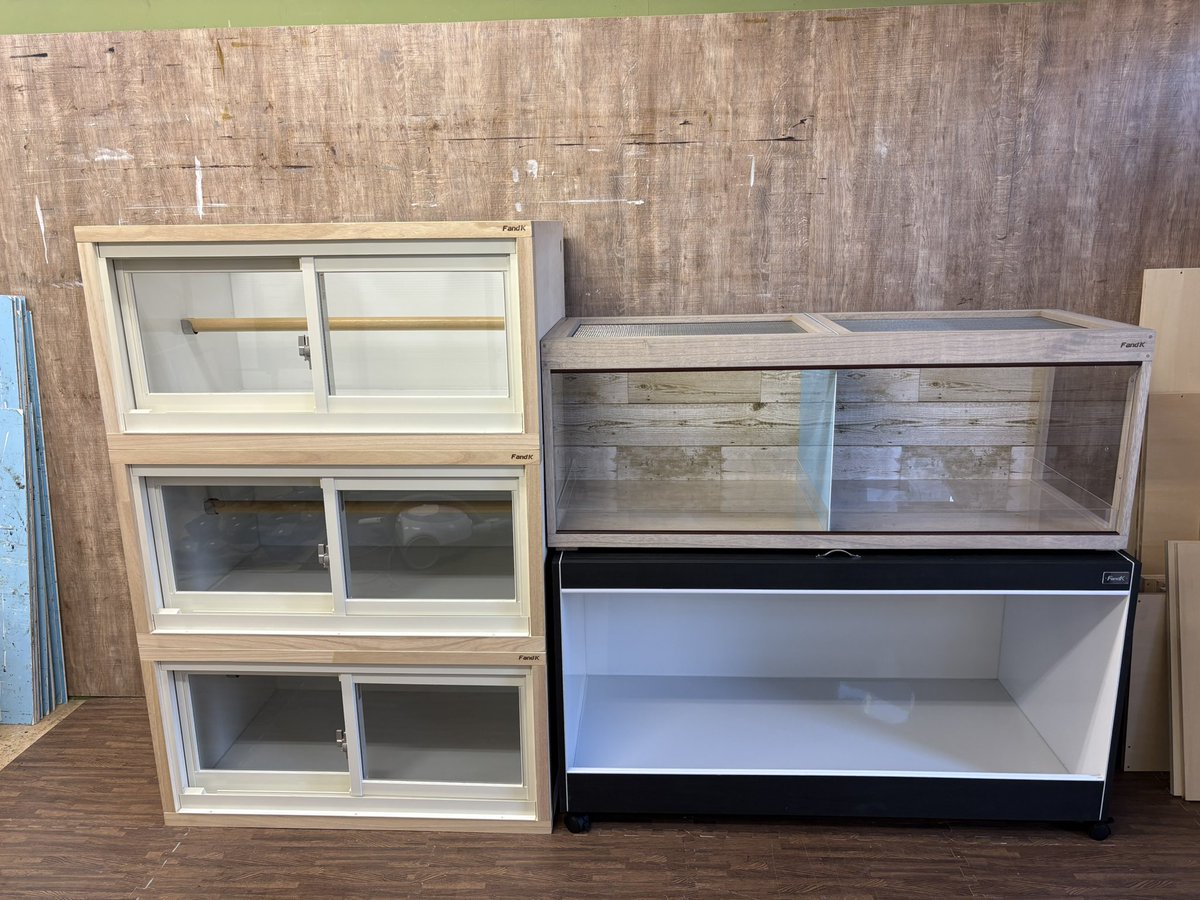 サノスFandK爬虫類木製ケージ オーダー品 おはようございます