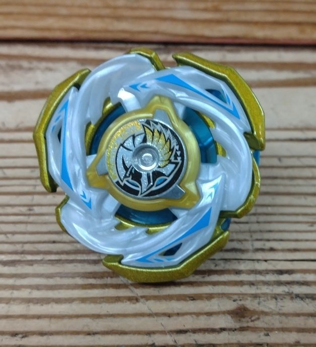 カッコイイずぇぇ。 ワルキューレボルト！ #ベイブレードX