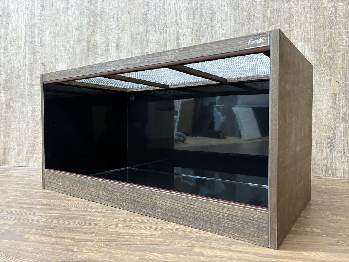 おはようございます！ レプタイルズフィーバーには 900×450×450サイズ