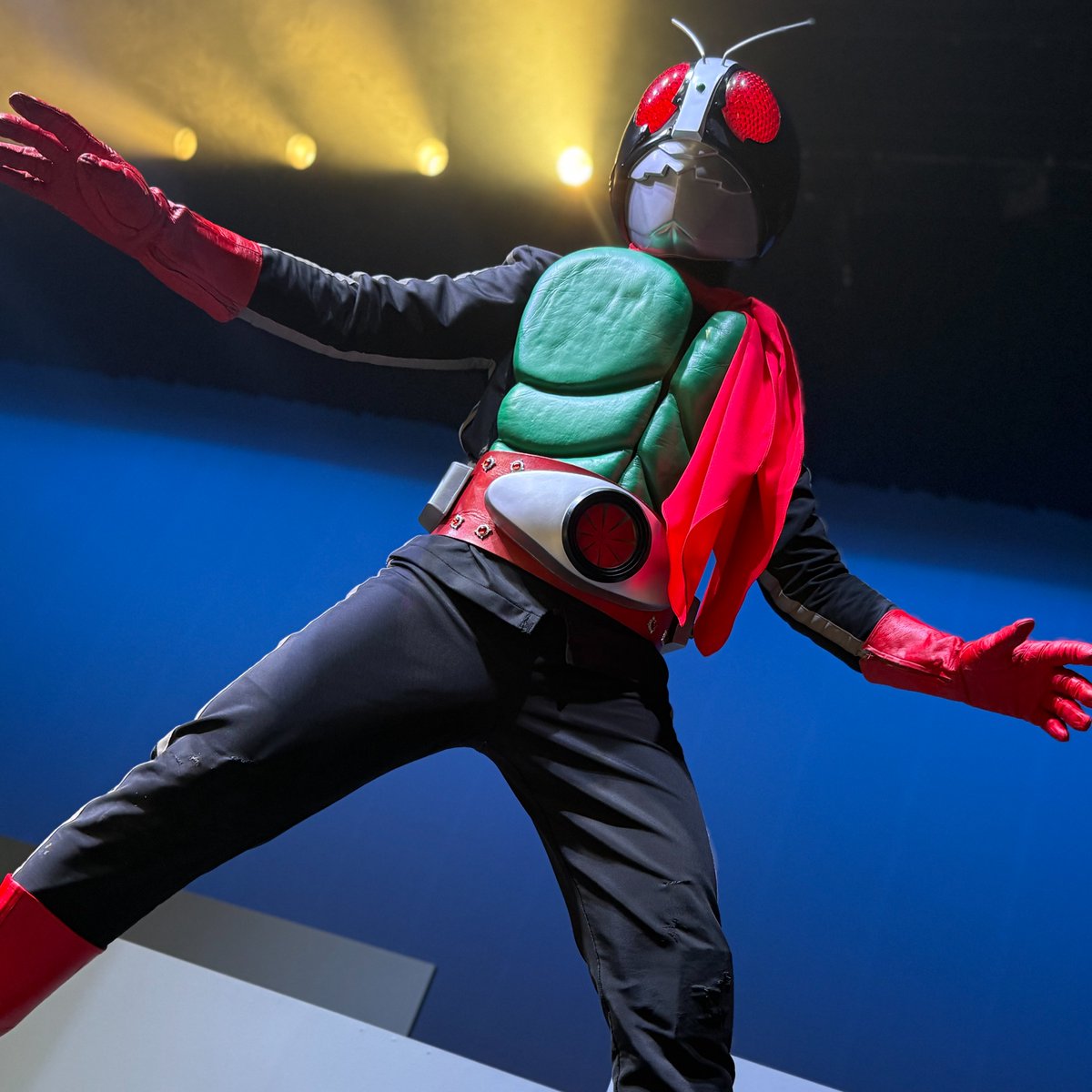 実は今回の #仮面ライダースーパーライブ では、一部スタッフの強い