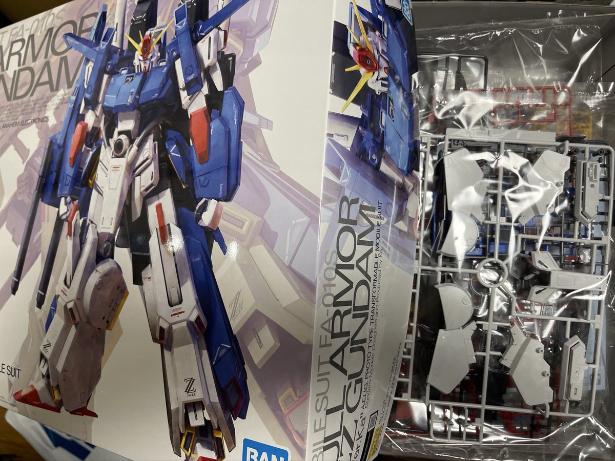 スケモに喧嘩売ってるとしか思えない。 履帯投げつけんぞ!