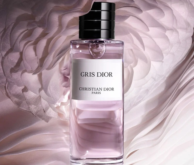 保存版】Diorの香水アンブル ニュイはどんな香り？口コミなど徹底解説