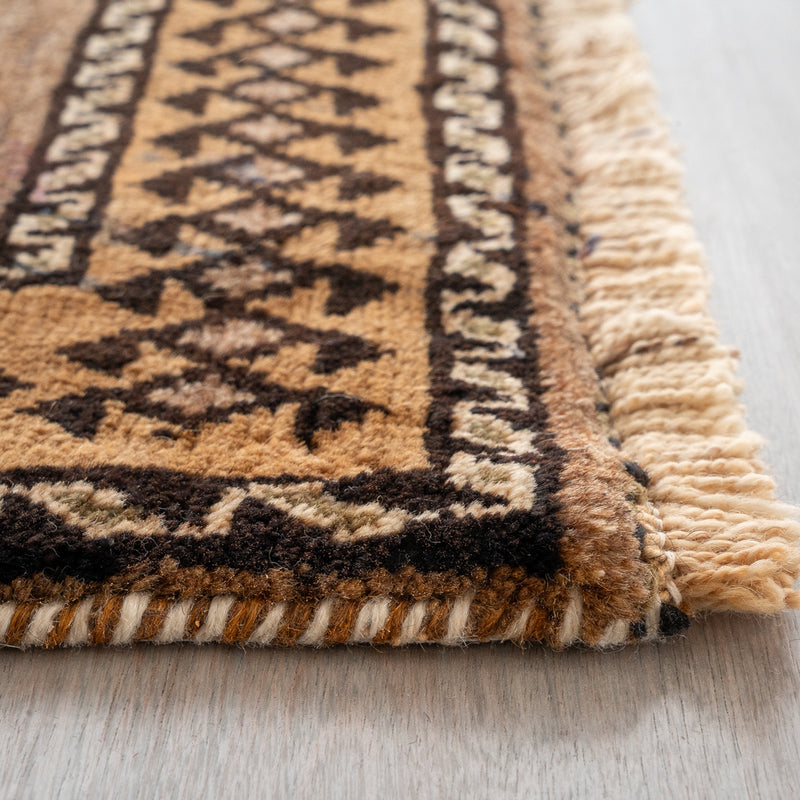 ペルシャ手織り絨毯 セミアンティーク ウール ラグ バルーチ 133×230cm