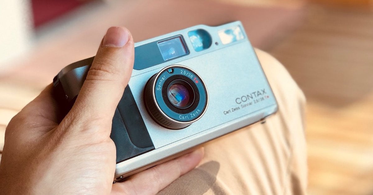 5 Reasons to Buy a Contax T2 | PetaPixel
