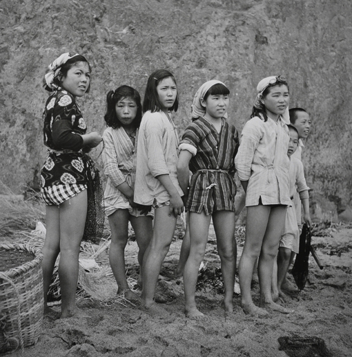 岩瀬禎之写真集「海女の習俗」彩流社 : Photographer Ryoichi Saito