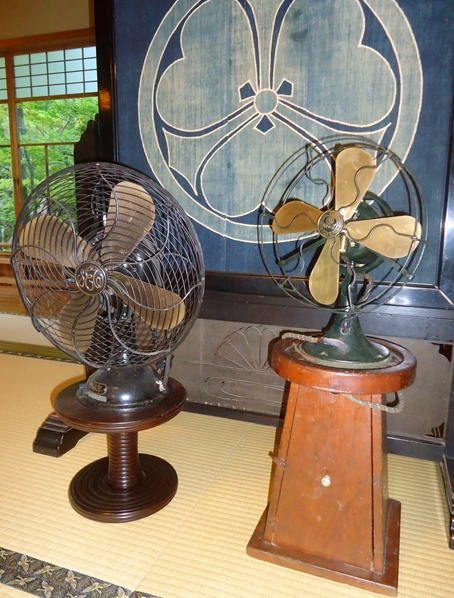 日本の夏の風「レトロなうちわと扇風機展」が始まりました : にいがた