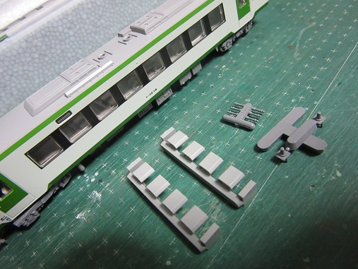 カトー・キハ110系初入線！！ : 赤い電車は臼い線