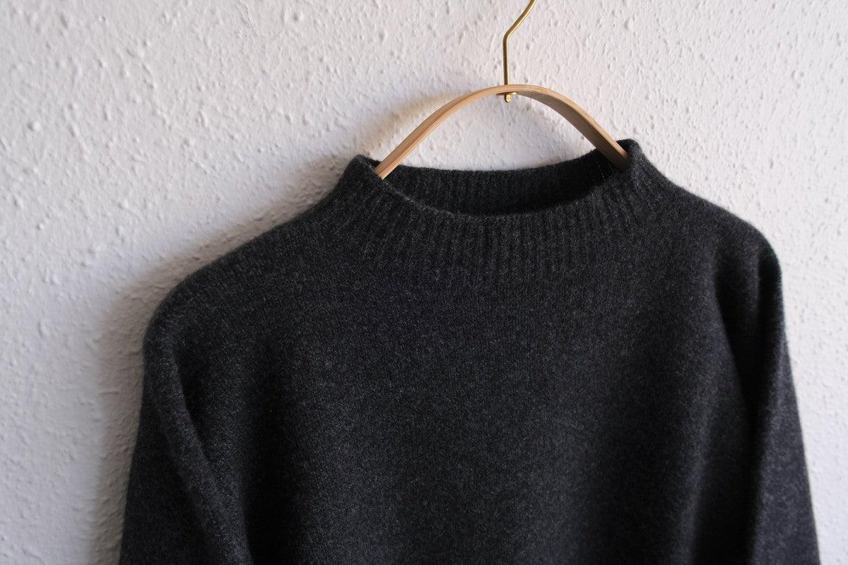 MITTAN / ウルグアイウールセーター 黒杢 KN-20 / unisex – PINT_MN