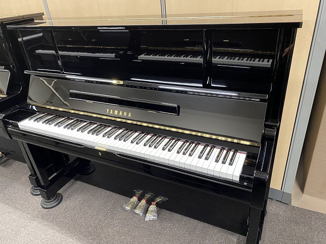 中古》UX1 ヤマハアップライトピアノ | ご成約済み商品 | 大阪・本町の