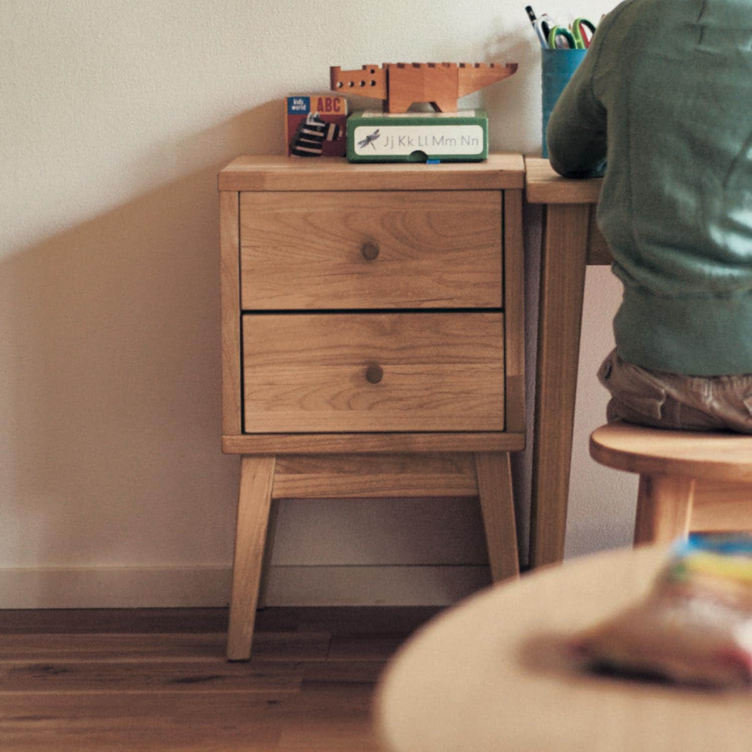 ベルメゾン 天然木アルダー材 サイドチェスト ナイトテーブル