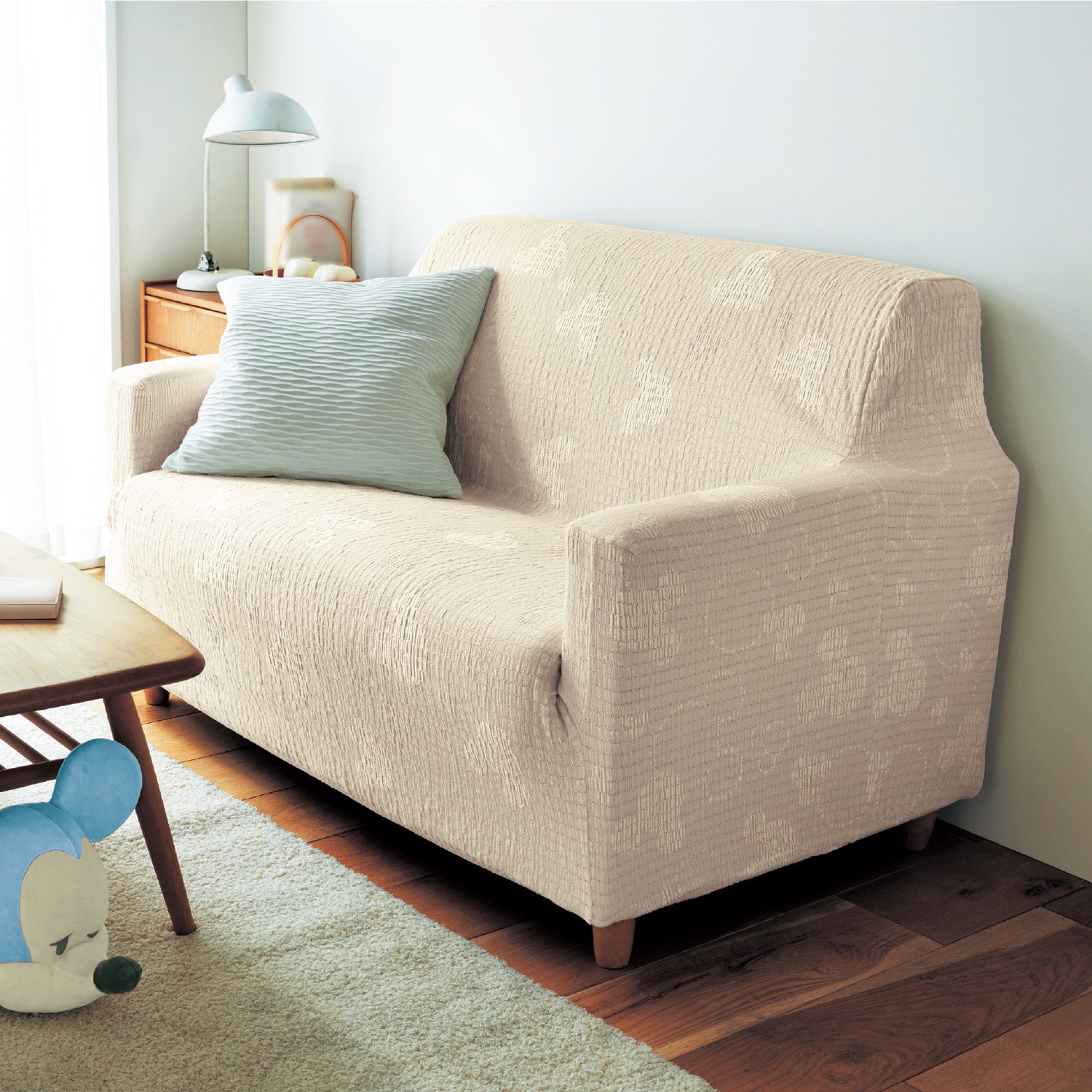 ぴったりフィットする抗菌防臭の伸びるソファーカバー「ミッキー