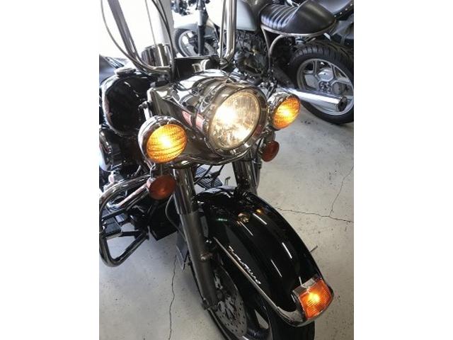 ハーレーダビッドソン FLHR ロードキング フォグランプ交換 カスタム