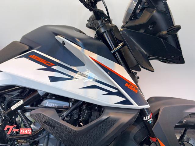 KTM 250アドベンチャー 未使用車 AKRAPOVICマフラー