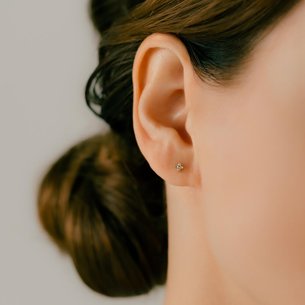 ダイヤモンド 軟骨ピアス│高級・おしゃれに。小さくてかわいい