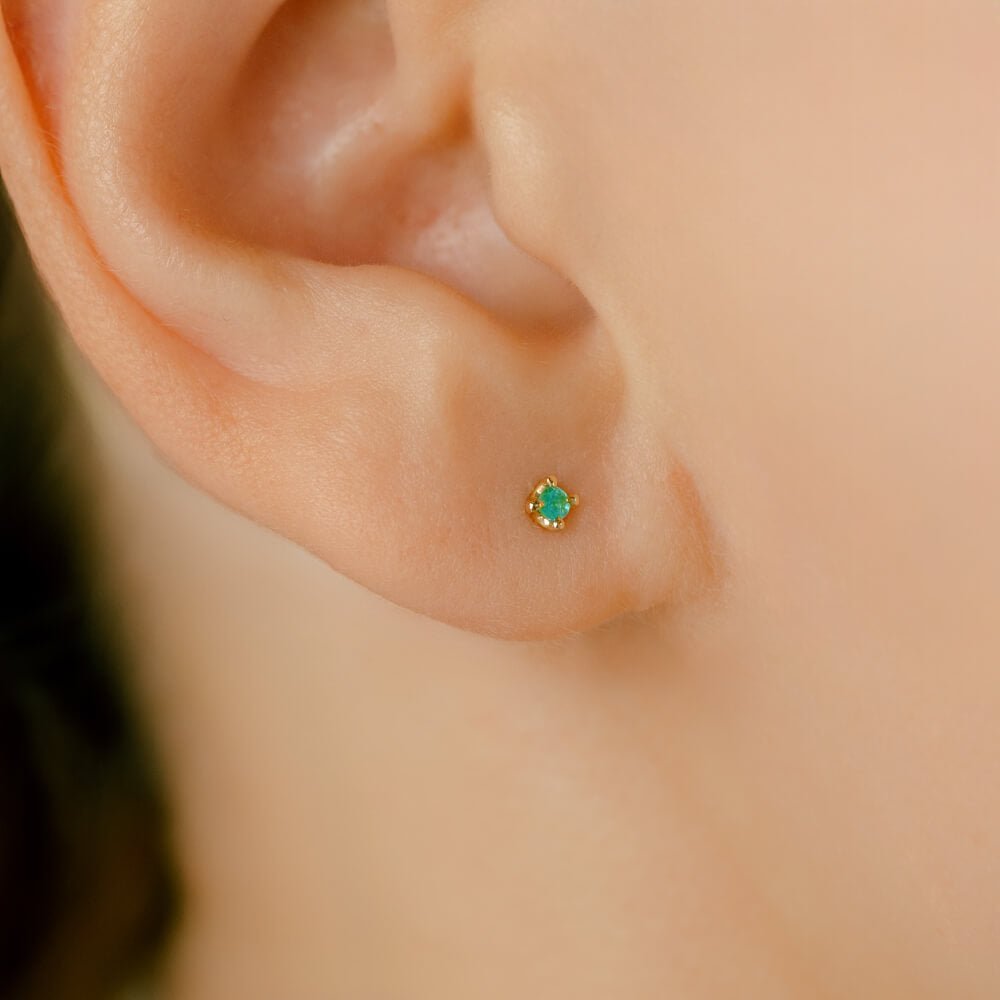 K18 プラチナ パライバトルマリン │ トラガス・フォワードヘリックス