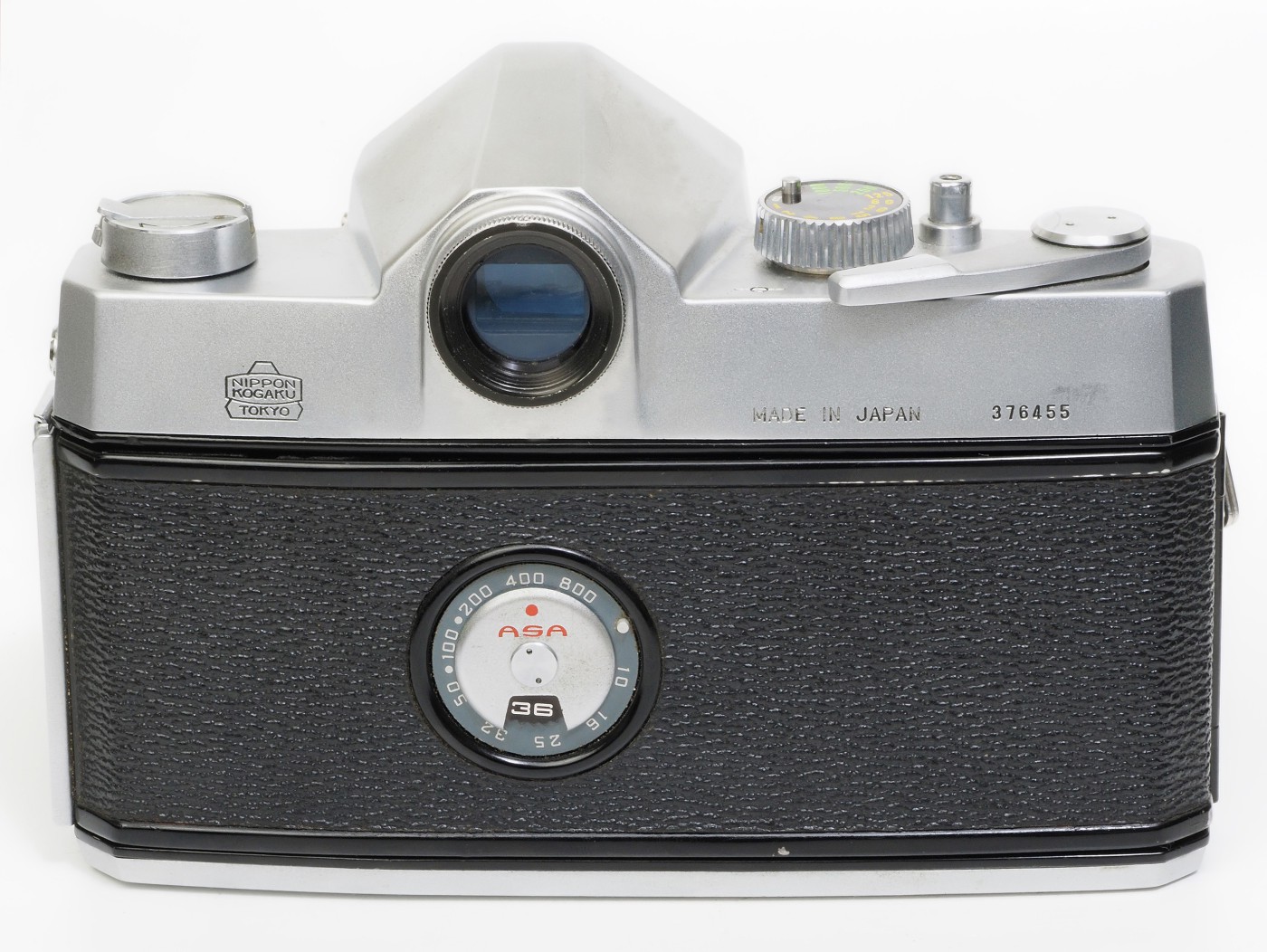 赤城耕一：第8回 ニコンらしさを感じない、これぞ、Fマウント一眼レフ