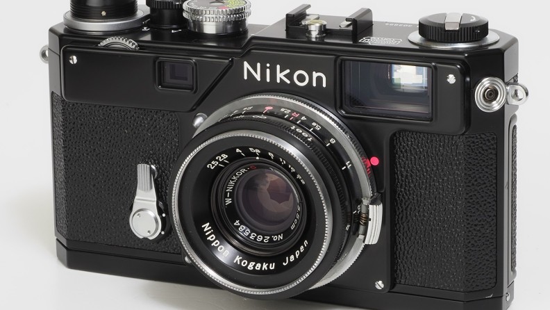 赤城耕一：ニコンレンジファインダーカメラのフラッグシップ<BR