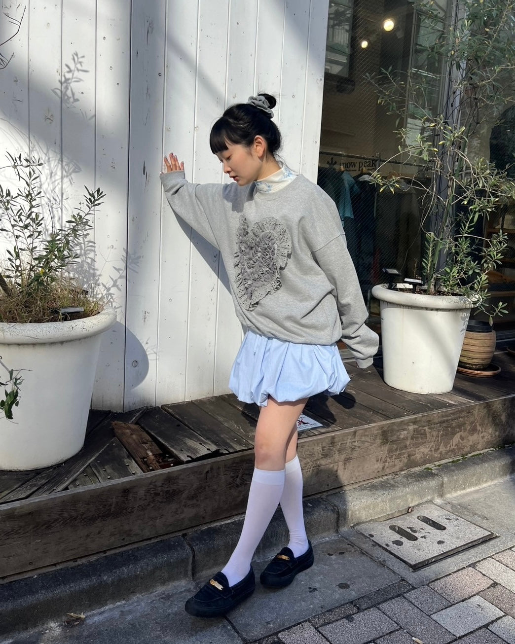 Cotton lace heart sweatshirt (gray)