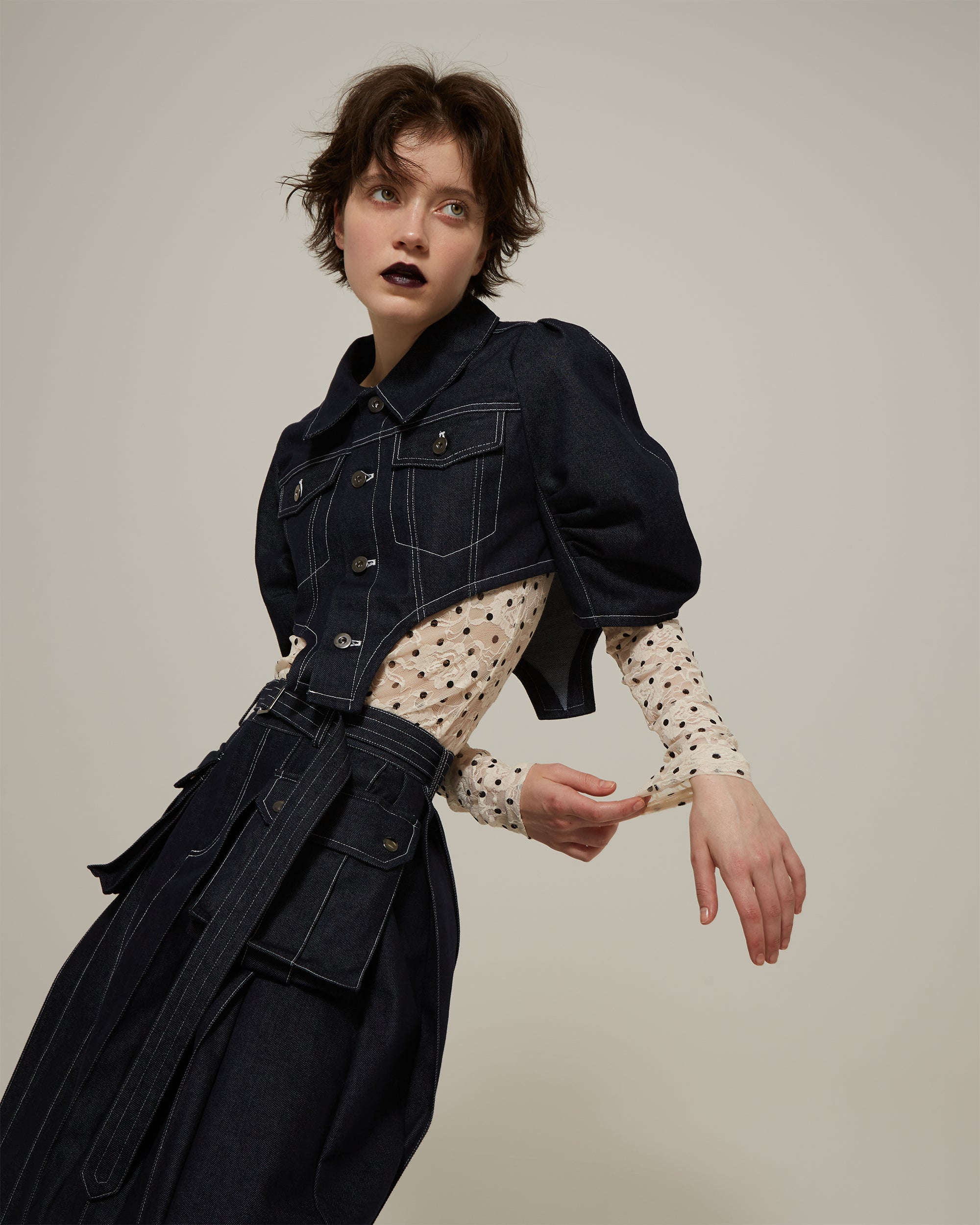 Dot lace see-through top (round neck)