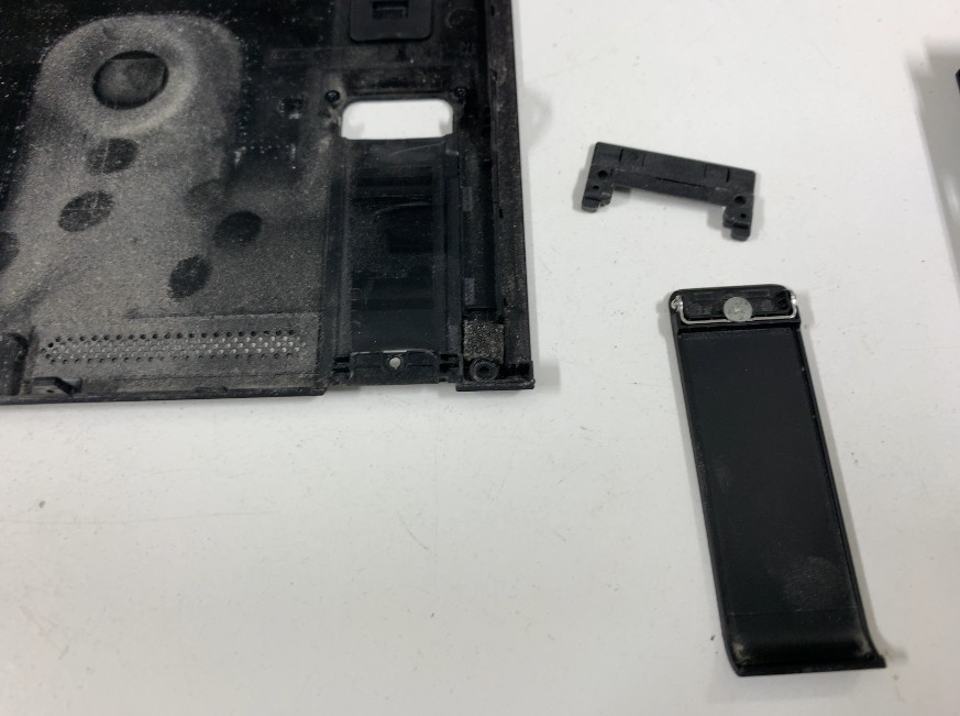 Switchのスタンドが取れた】修理価格3500円で折れにくいチタン製に変更