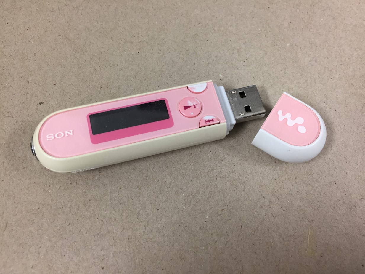 WALKMAN NW-E044/NW-E043/NW-E042のバッテリー交換修理価格は6980円