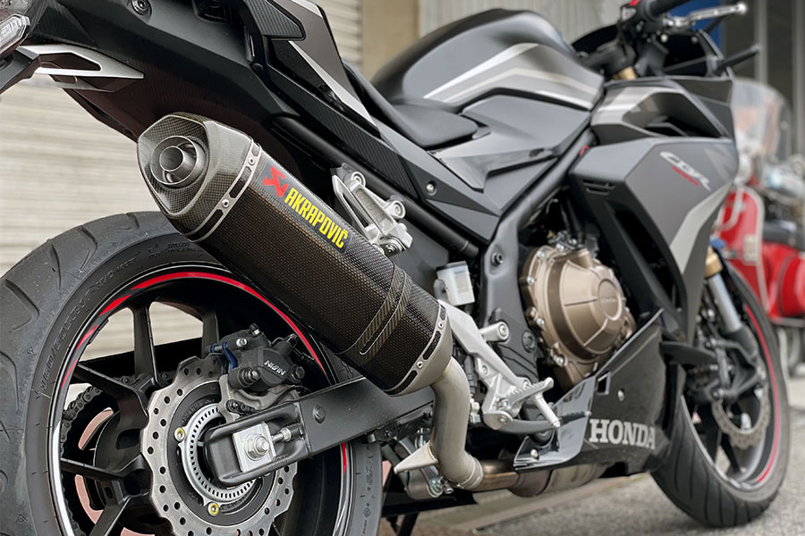 AKRAPOVIC】HONDA CBR400R 22年モデル用アクラポビッチJMCAマフラーの