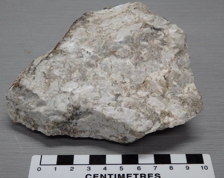 ペグマタイト(pegmatite) - 岩石鉱物詳解図鑑 planetscope