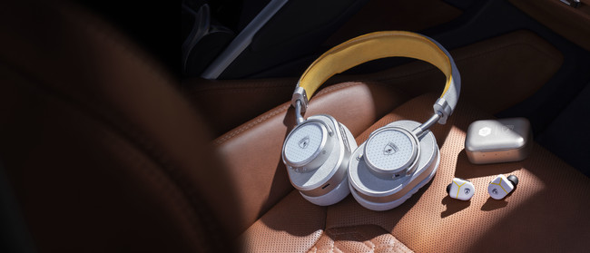 Master & Dynamic とランボルギーニのコラボ・ヘッドフォンに