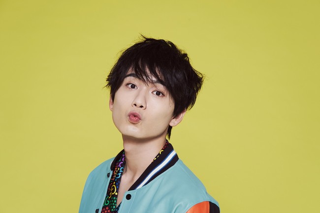 魔進戦隊キラメイジャー」キラメイブルー役で活躍中の俳優・水石亜飛夢