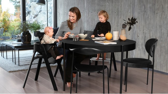 ステップス チェア ビーチ ブラック新発売 | 株式会社ストッケのプレス