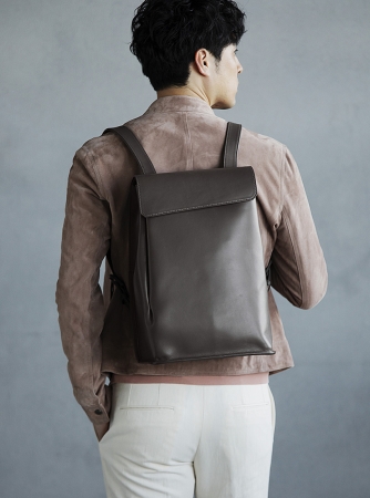 土屋鞄】革が自然に生み出す造形が美しい、鞄の新シリーズ「Nami」登場