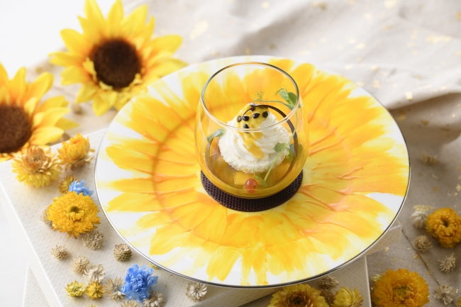 みなとみらいの中心にひまわり畑が登場！？ひまわりと青空の