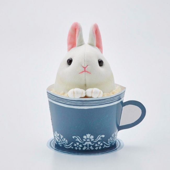 小さな瞳でじぃ～っ。ティーカップうさぎのほこり取りクリーナーが