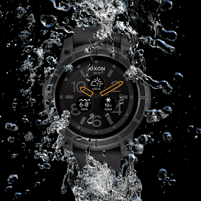 NIXONのアクションスポーツ対応型スマートウォッチが日本での販売を