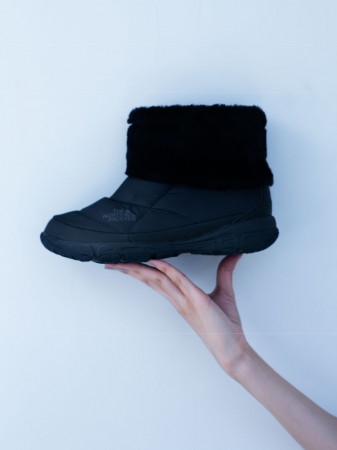 emmi」と「THE NORTH FACE」の「Nuptse Bootie」コラボレーション