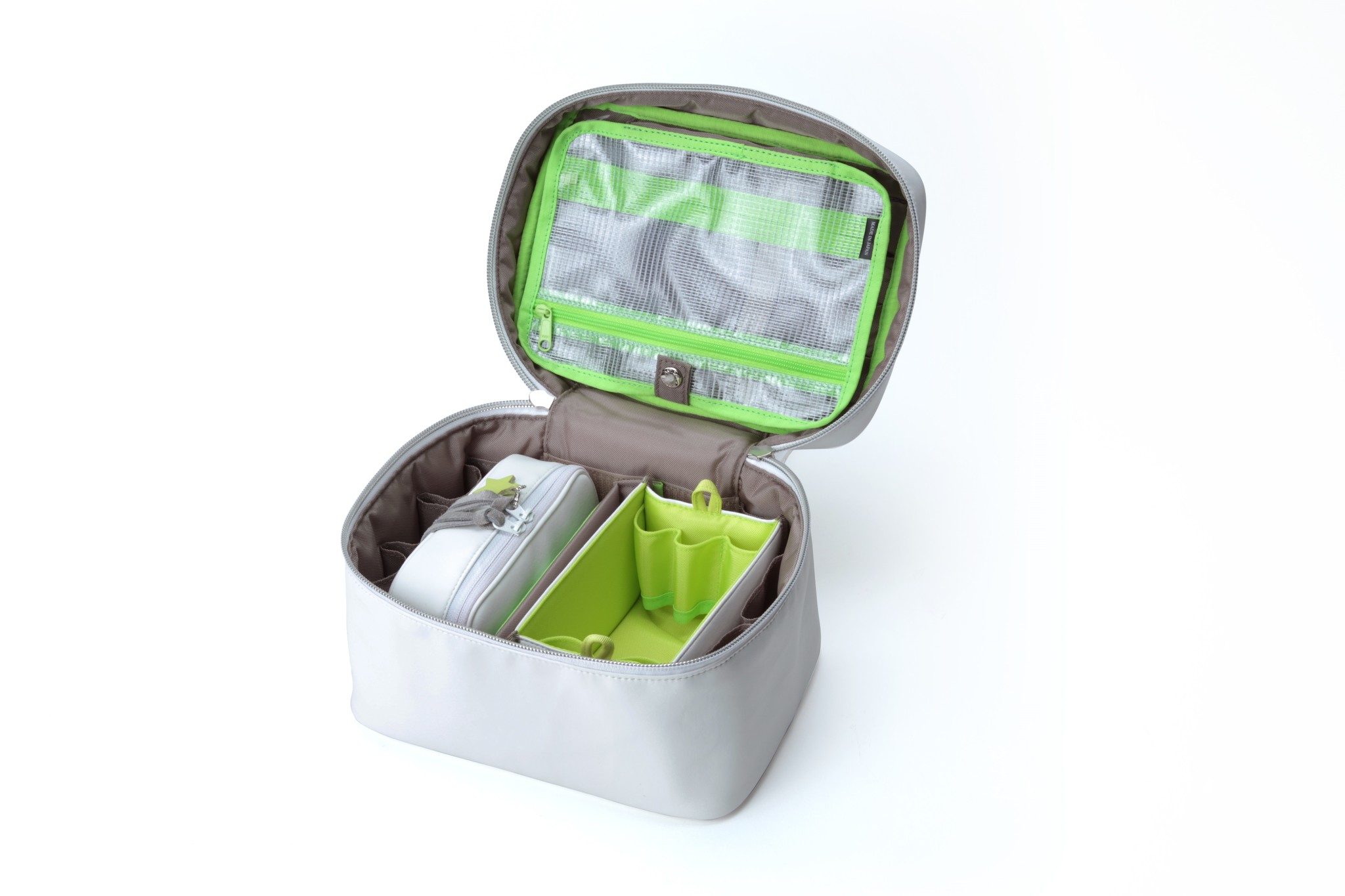 アルティザン＆アーティスト 早坂香須子 トラベル ポーチ トラベリング