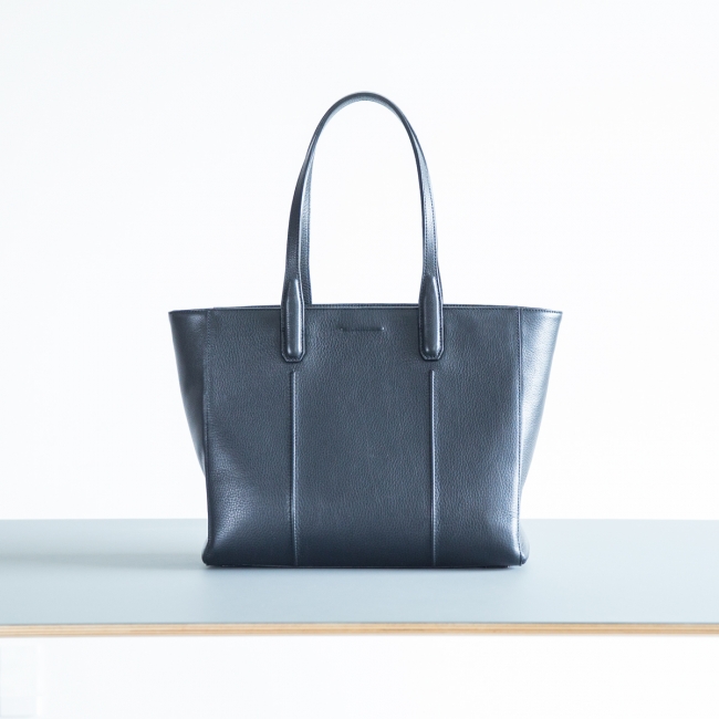objcts.ioがバックパックシリーズ以来初となる新型「Smart Tote」と