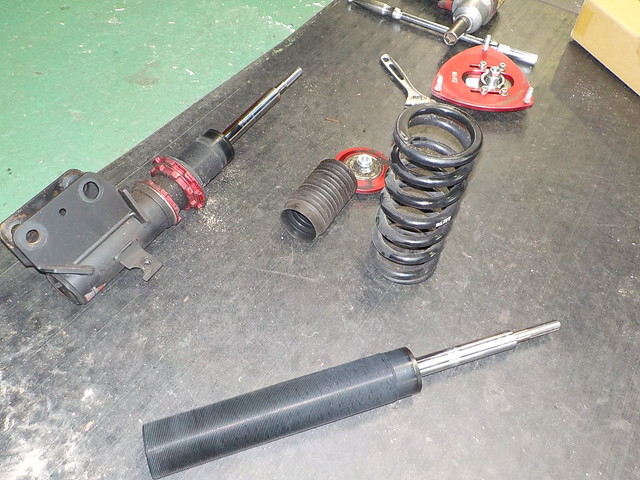 VAB WRX STi フロント車高調カートリッジ交換 車高調整 四輪