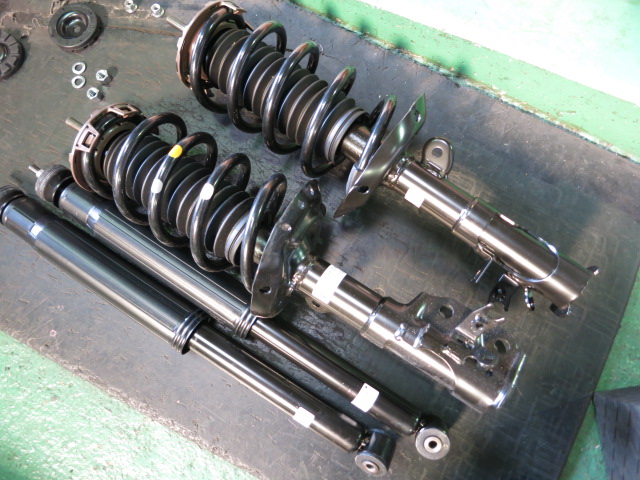 GB3 フリード 足回りリフレッシュ作業 純正サスペンション 交換