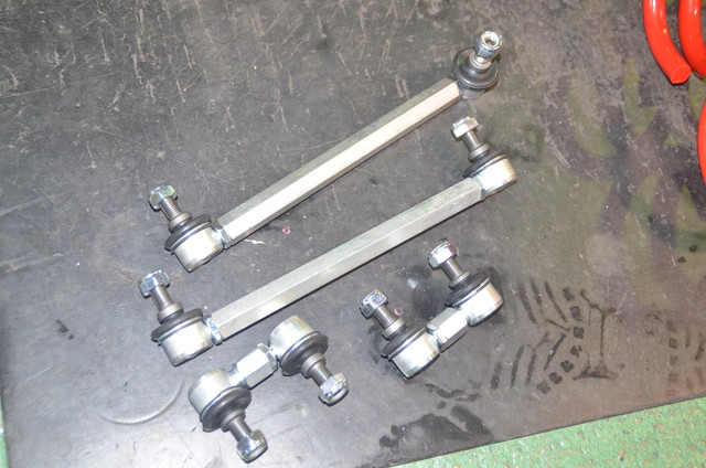 デリカ D:5 CV1W TGSリフトアップに交換 スタビライザーリンク交換 四