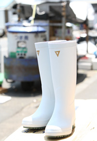 第9回】男の仕事場・築地でゴム長に賭ける～長靴専門店5代目 伊藤