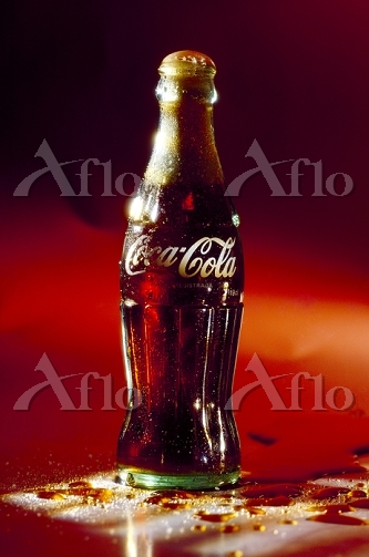 コカコーラの瓶 [14600901]の写真素材 - アフロ