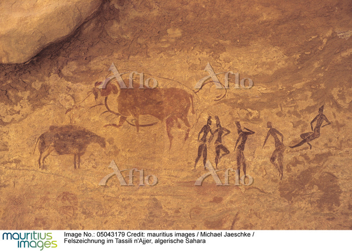 アルジェリア タッシリ・ナジェール 岩絵 [78659208]の写真素材 - アフロ