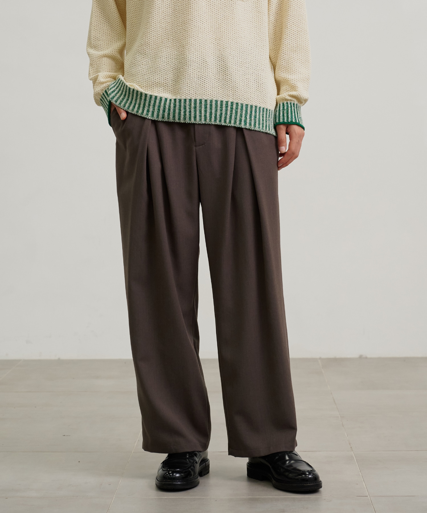 クロスタックイージーパンツ(1 DARK BROWN): : メンズ｜PUBLIC TOKYO