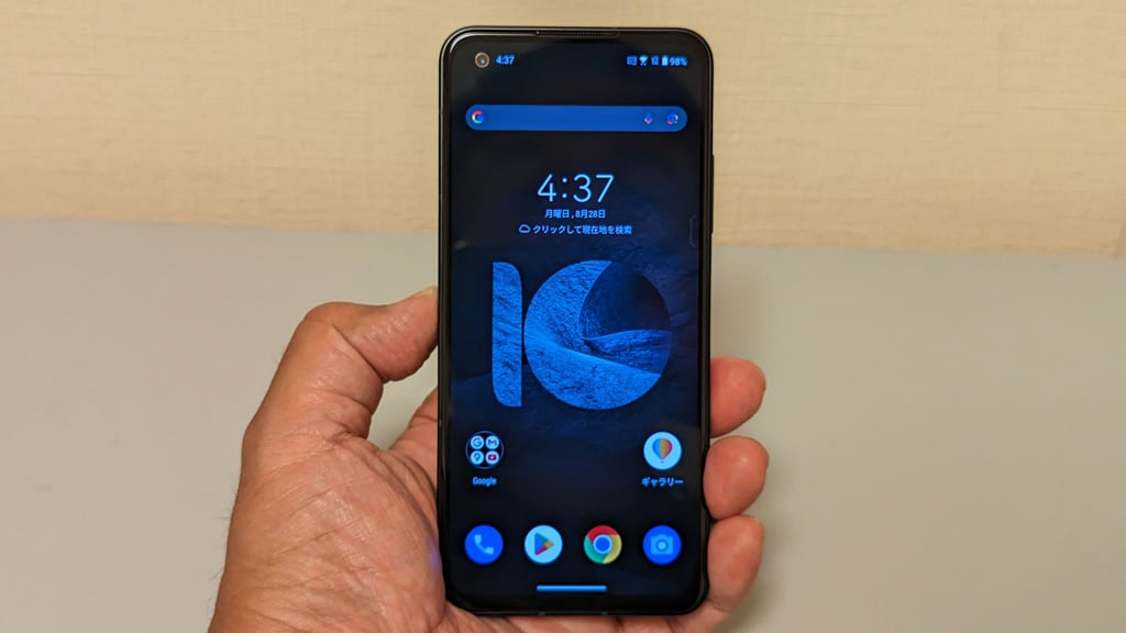 ゲーミングスマホ並みにパワフルな横幅70mm以下のコンパクトスマホ