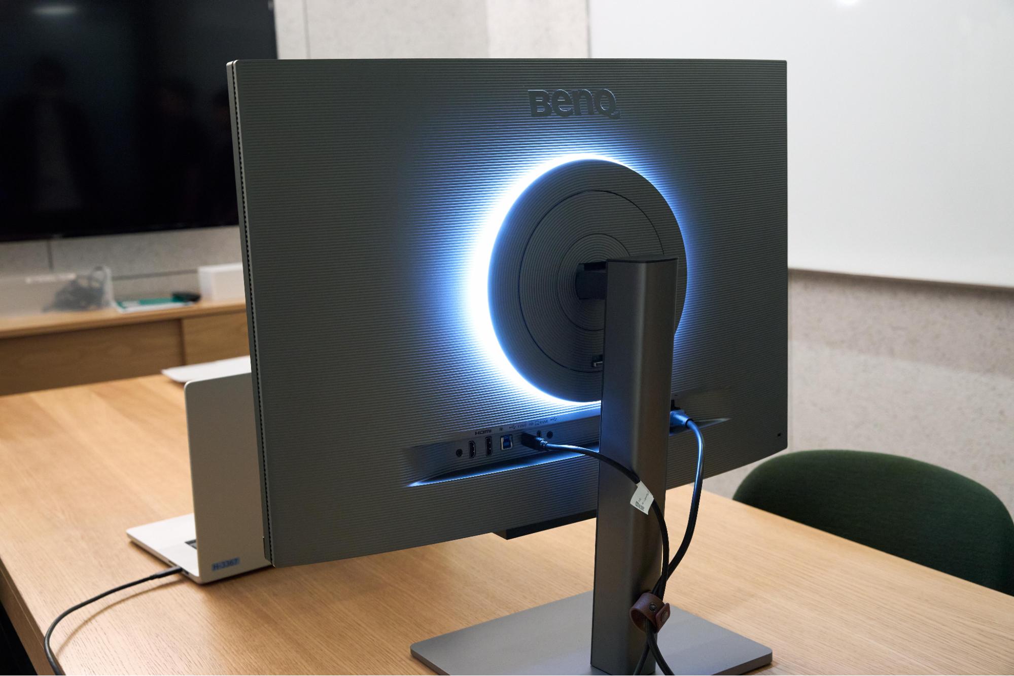 ベンキューの最新プログラミングモニター「RD280U」をQiitaユーザー3名