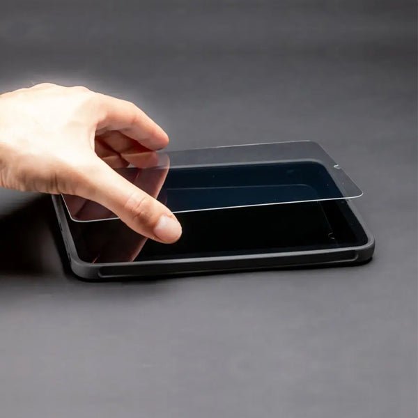 iPad Mini 6用 ガラススクリーンプロテクター｜クアッドロック