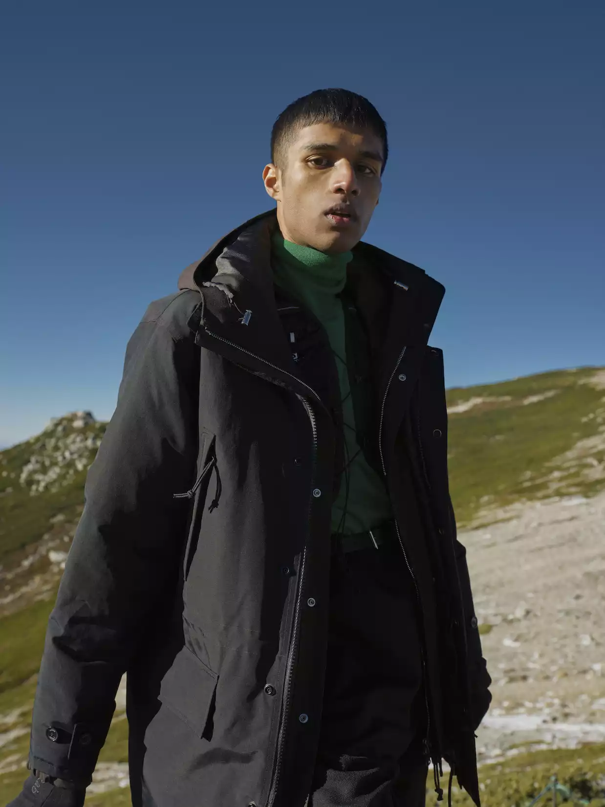 ÉDIFICEと+phenixがコラボ・GORE-TEX INFINIUM搭載のダウンアウター2型